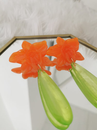 Pendientes flor resina naranja